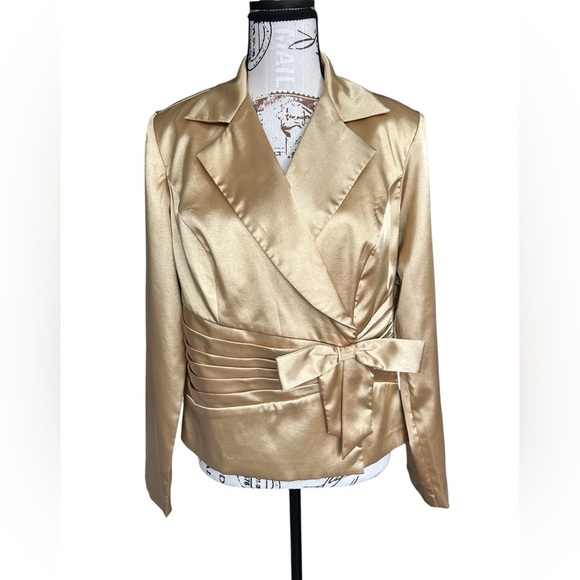 Bay Studio Jackets & Blazers - Bay Studio Evenings Vintage Gold Satin Overcoat size medium